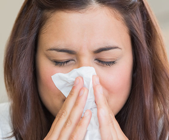 Verkouden; wat doe je met het snot? Snuiten of ophalen